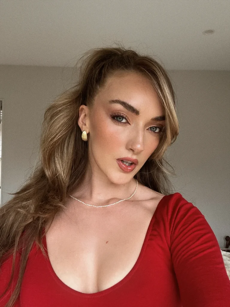 Daisy Clementine Hulme American It-girl